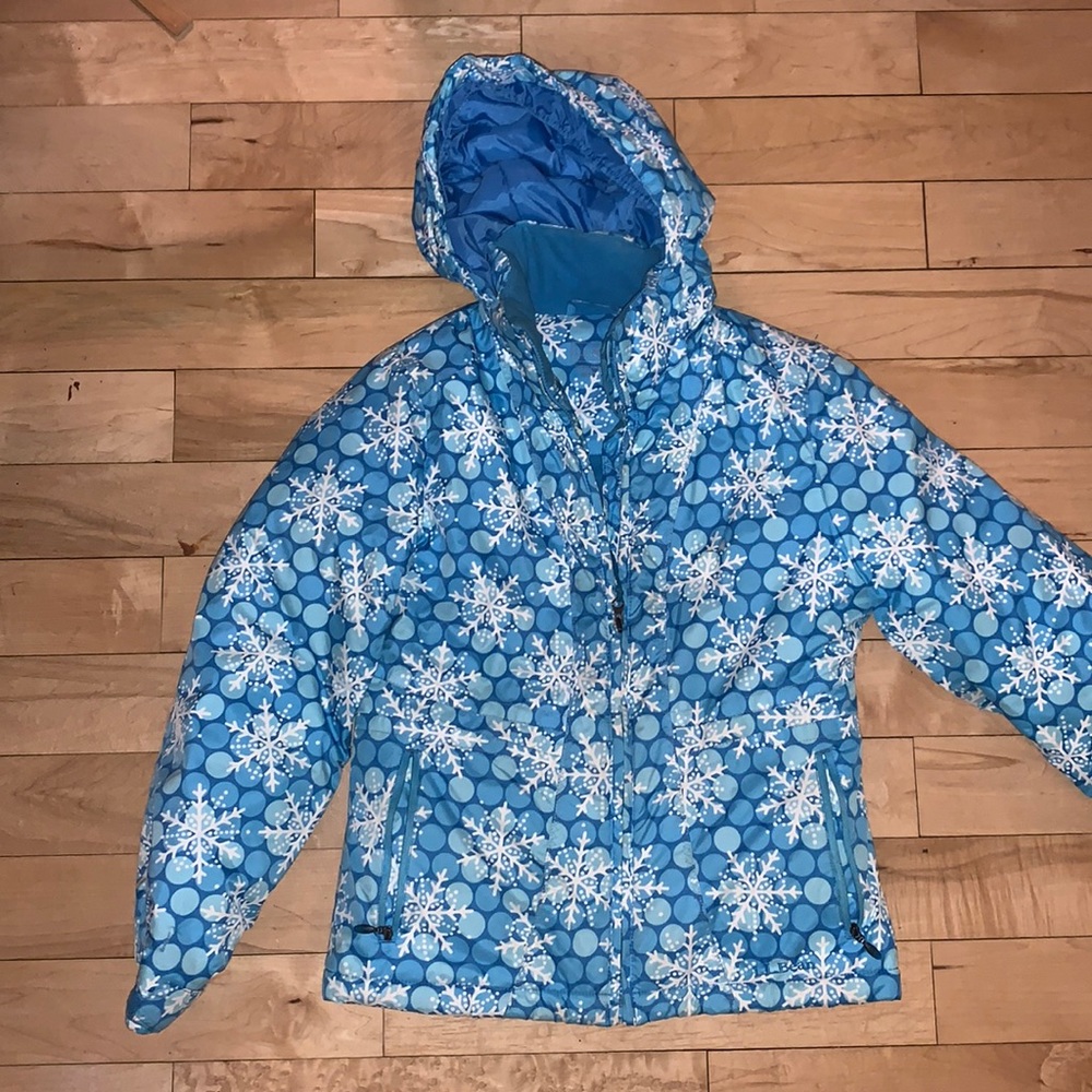 Like new, beautiful, girls LL Bean winter jacket, size 10-12 (medium)